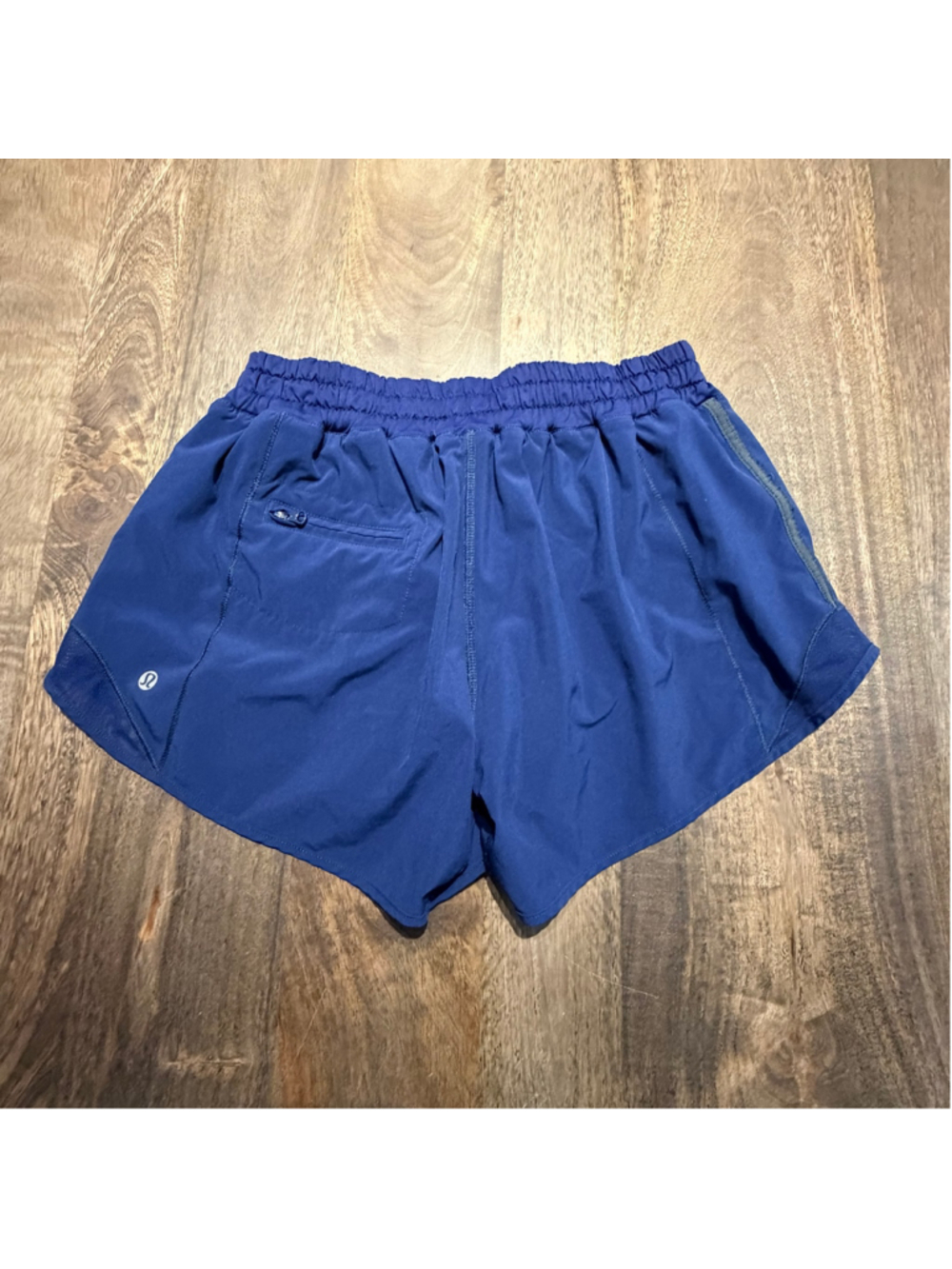 Lululemon Hotty Hot Low Rise Short 2.5'"' Size 8 Navy Blue